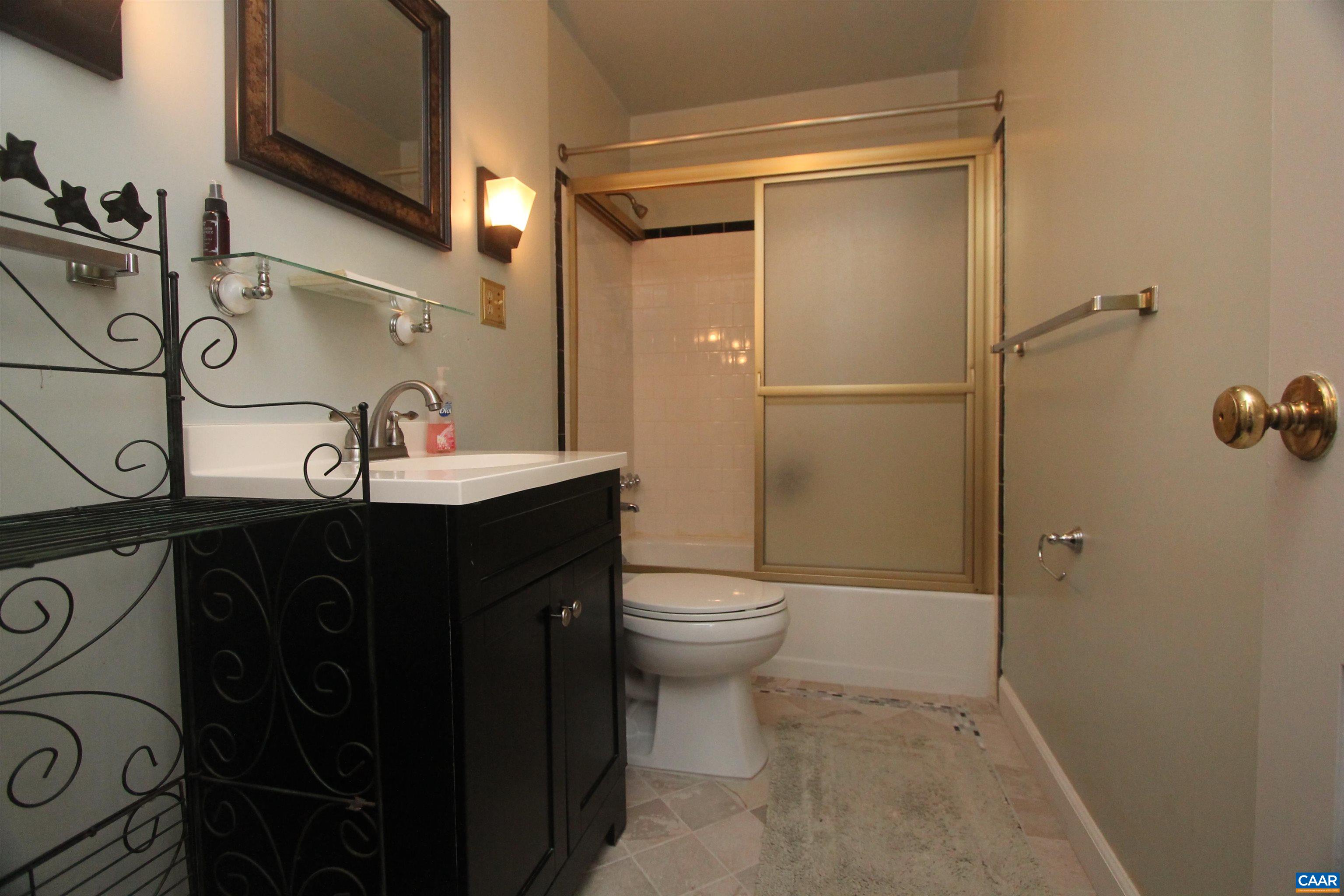 102 Chaucer Road Charlottesville, VA 22901 - Photo 27 of 32 Gallery Image 27
