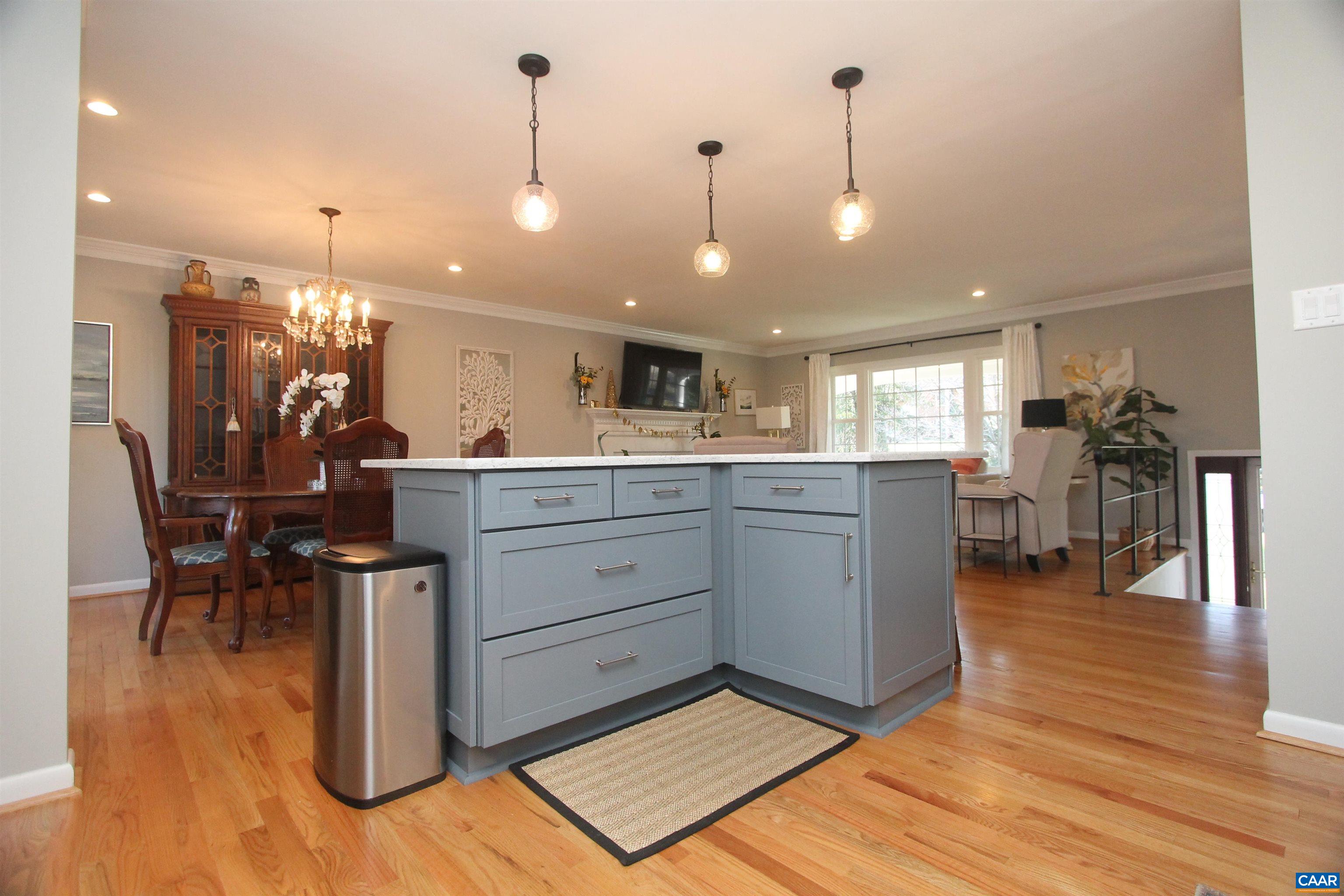 102 Chaucer Road Charlottesville, VA 22901 - Photo 4 of 32 Gallery Image 4