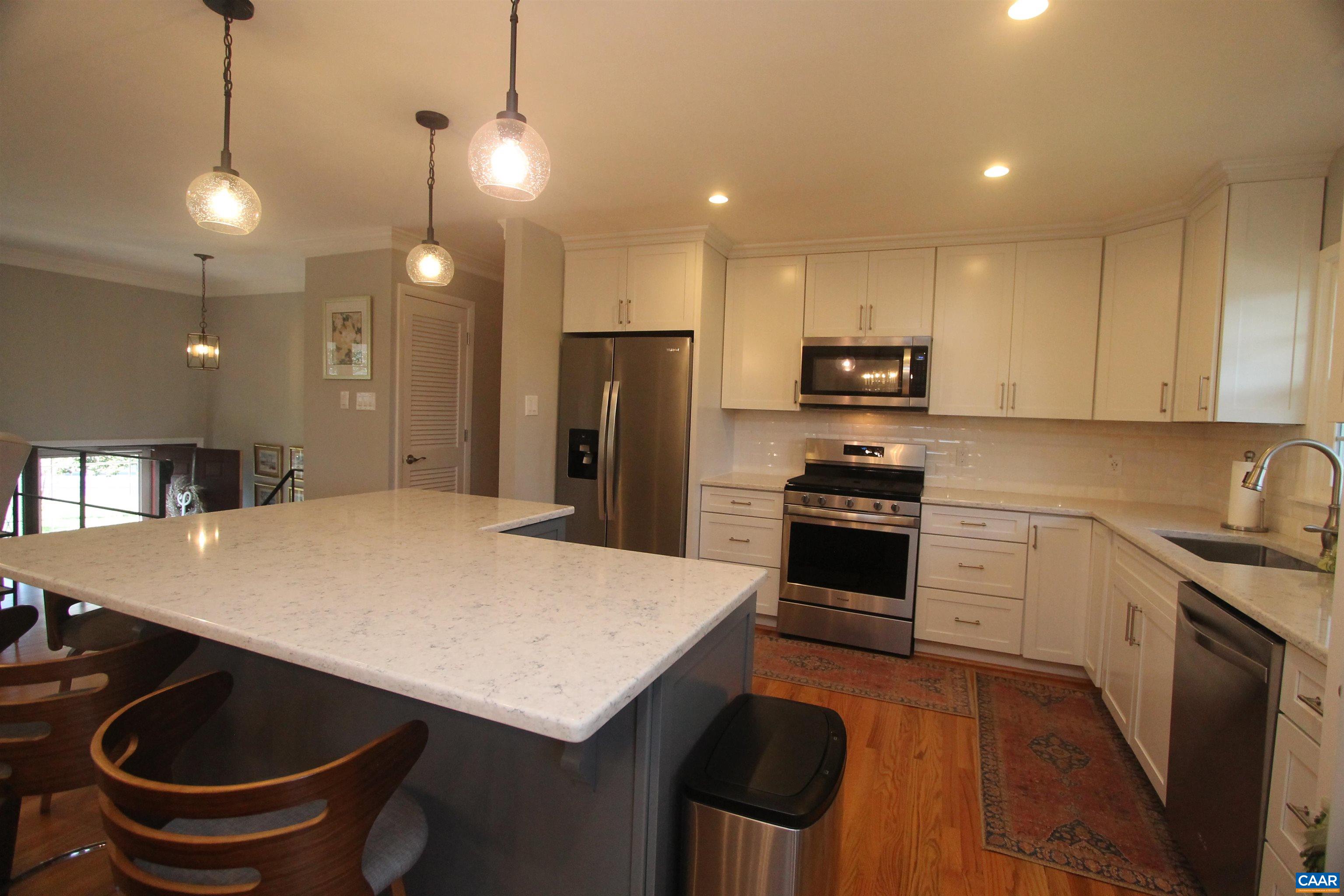 102 Chaucer Road Charlottesville, VA 22901 - Photo 6 of 32 Gallery Image 6