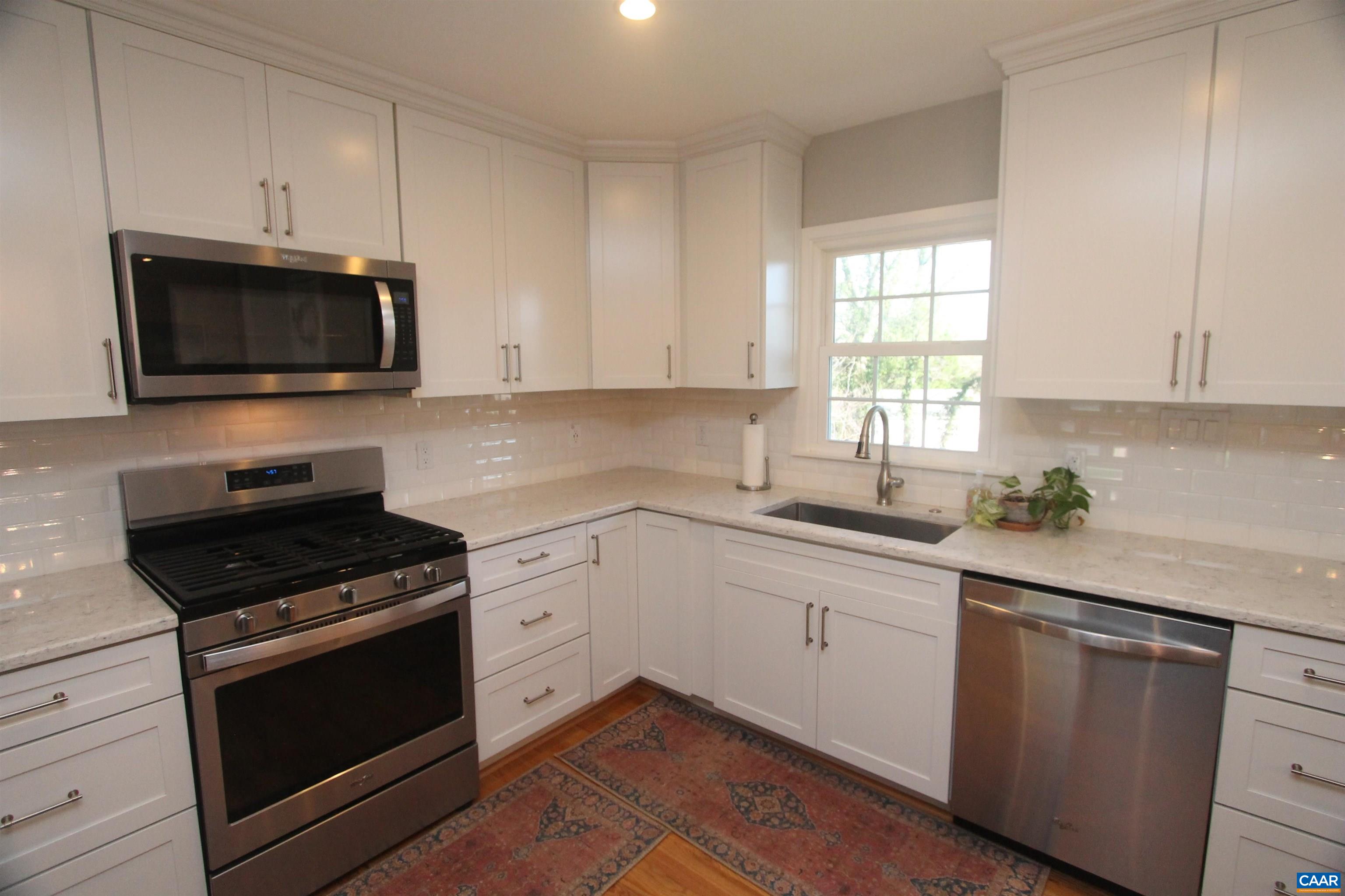 102 Chaucer Road Charlottesville, VA 22901 - Photo 7 of 32 Gallery Image 7
