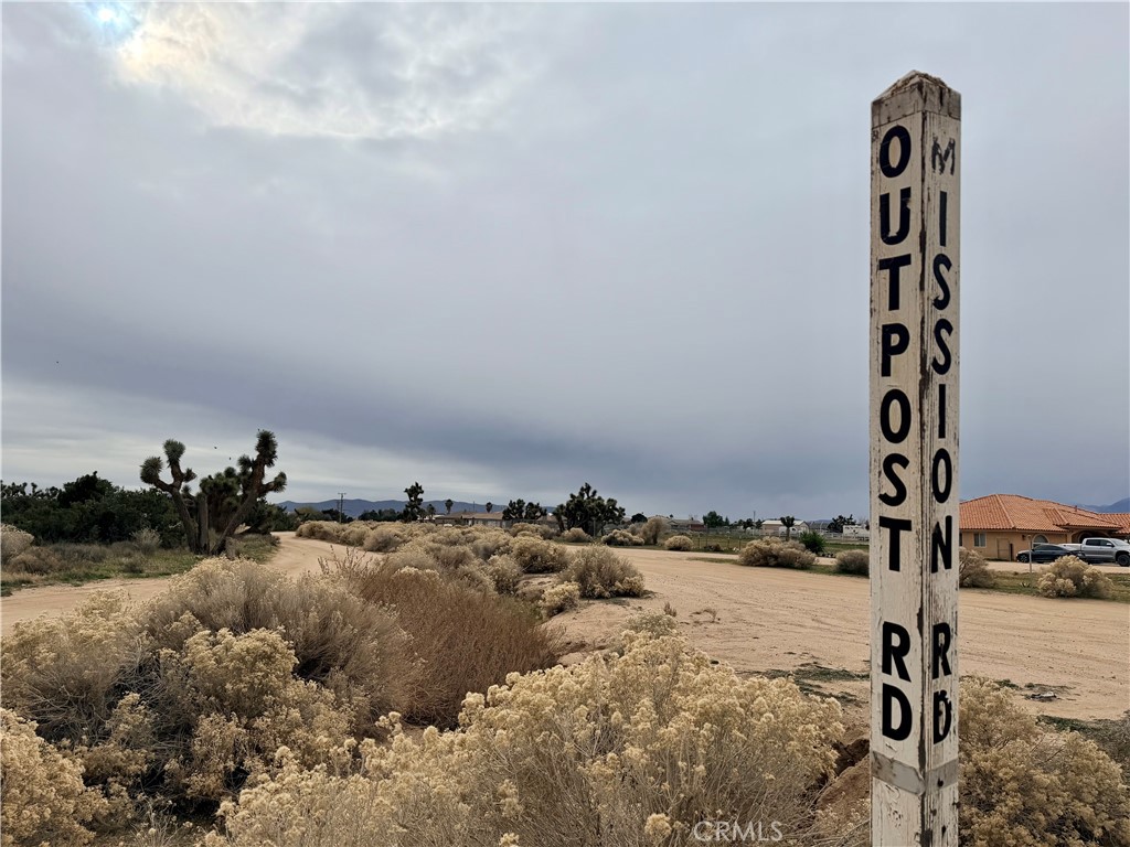 7915 Outpost Road Oak Hills, CA 92344 - Photo 23 of 54