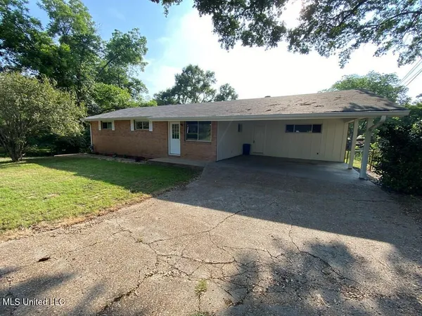 $129,000 | 305 Cottage Drive, Natchez, MS 39120