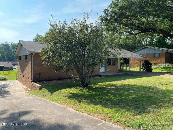 $129,000 | 305 Cottage Drive, Natchez, MS 39120