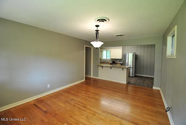 $129,000 | 305 Cottage Drive, Natchez, MS 39120