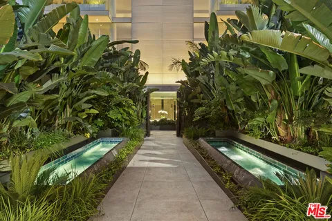 $5,550,000 | 9200 Wilshire Boulevard, Unit 306W, Beverly Hills, CA 90212