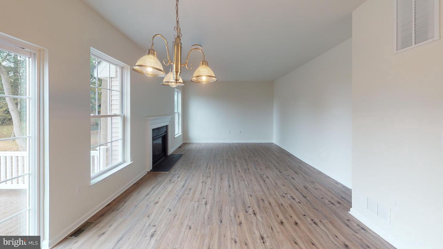 125 Roxboro Road Lawrence Township, NJ 08648 - Photo 2 of 18