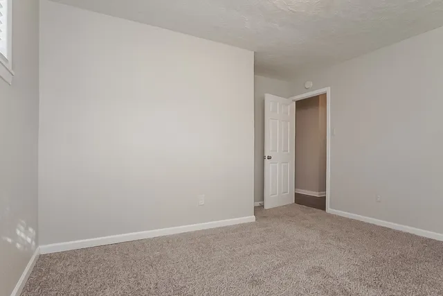 $1,960 | 2505 Texas Avenue, Dickinson, TX 77539