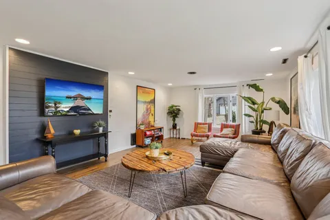 $385,000 | 812 Center Street, Lake Geneva, WI 53147