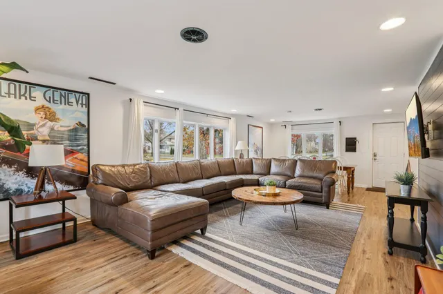 $385,000 | 812 Center Street, Lake Geneva, WI 53147