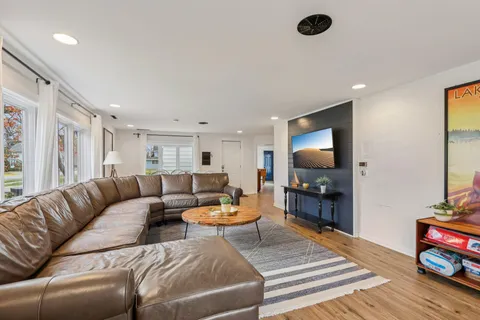 $385,000 | 812 Center Street, Lake Geneva, WI 53147