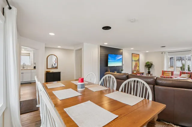 $385,000 | 812 Center Street, Lake Geneva, WI 53147