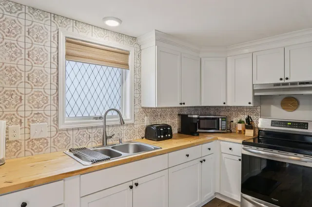 $385,000 | 812 Center Street, Lake Geneva, WI 53147