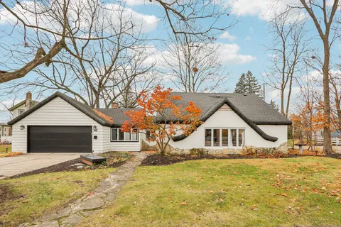 $385,000 | 812 Center Street, Lake Geneva, WI 53147