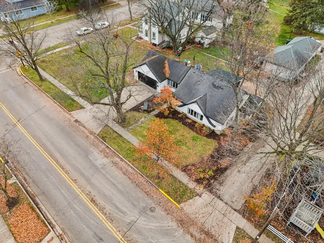 $385,000 | 812 Center Street, Lake Geneva, WI 53147