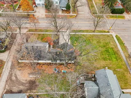 $385,000 | 812 Center Street, Lake Geneva, WI 53147