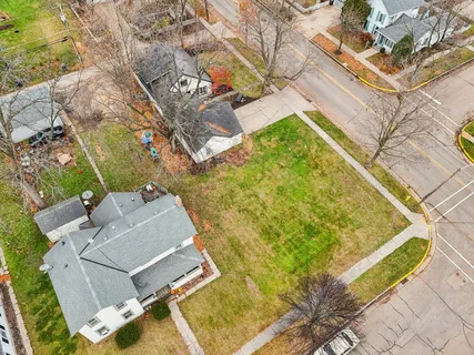 $385,000 | 812 Center Street, Lake Geneva, WI 53147