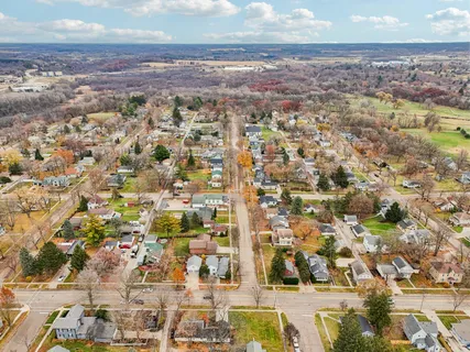 $385,000 | 812 Center Street, Lake Geneva, WI 53147