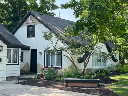 $385,000 | 812 Center Street, Lake Geneva, WI 53147