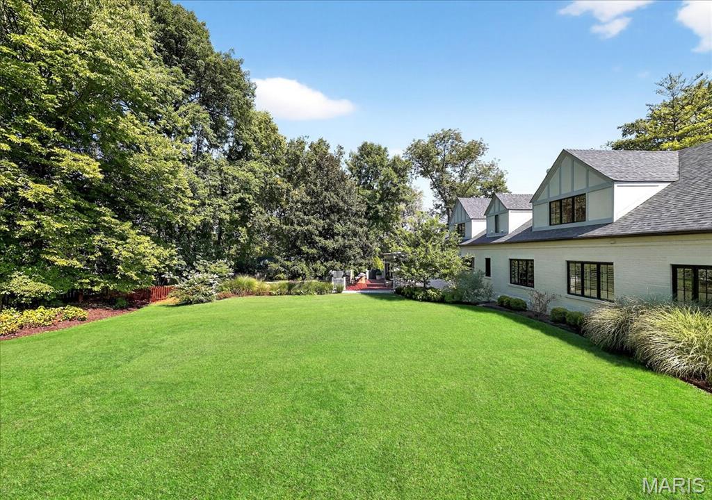 933 Lay Road St. Louis, MO 63124 - Photo 7 of 52