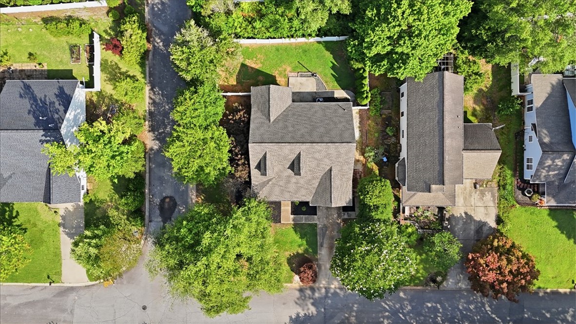 101 Grand Oak Circle Pendleton, SC 29670 - Photo 36 of 40 An aerial perspective reveals a private yard bordered by mature trees and neighboring homes.
