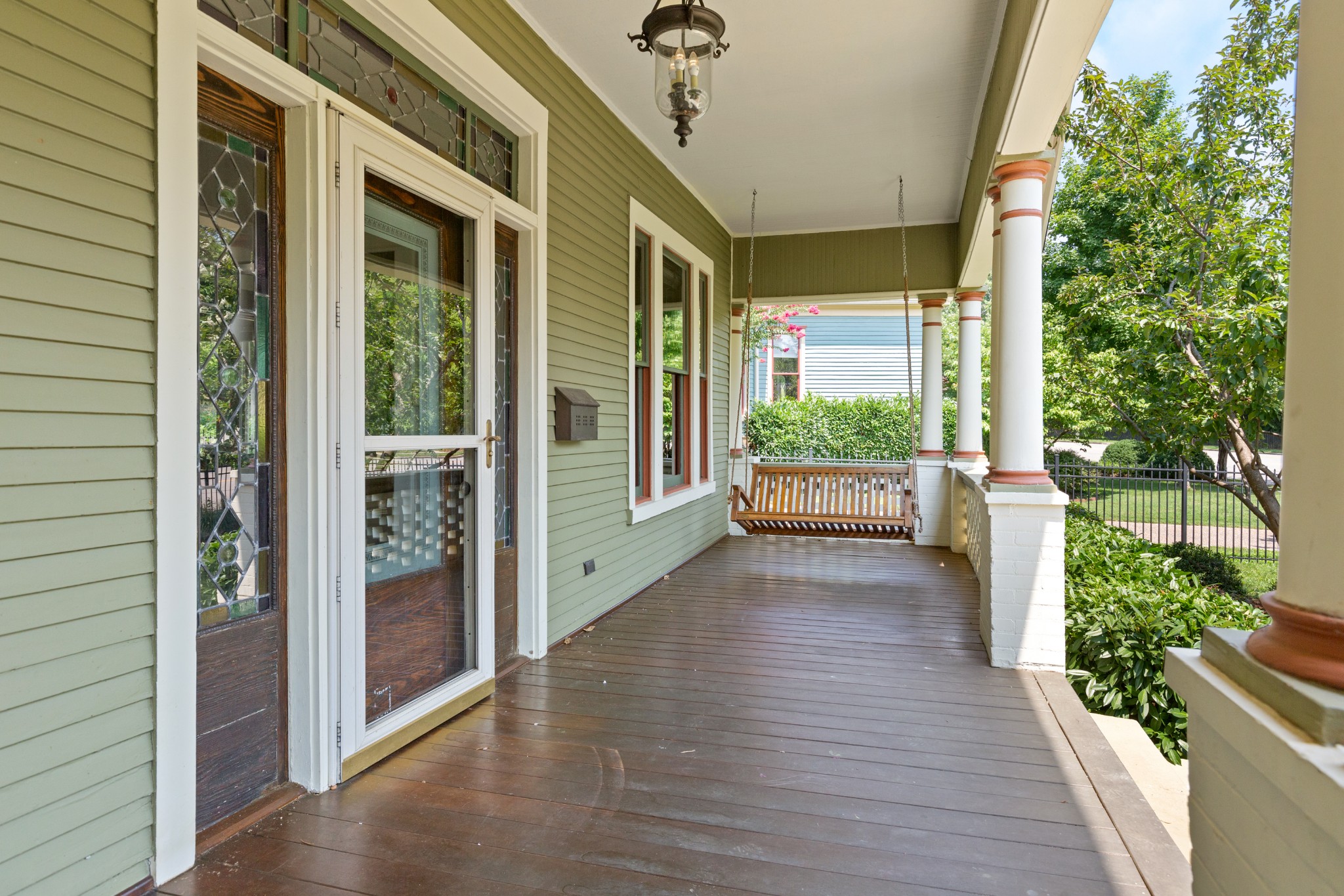 912 South Douglas Avenue Nashville, TN 37204 - Photo 3 of 34 a view interior of the house