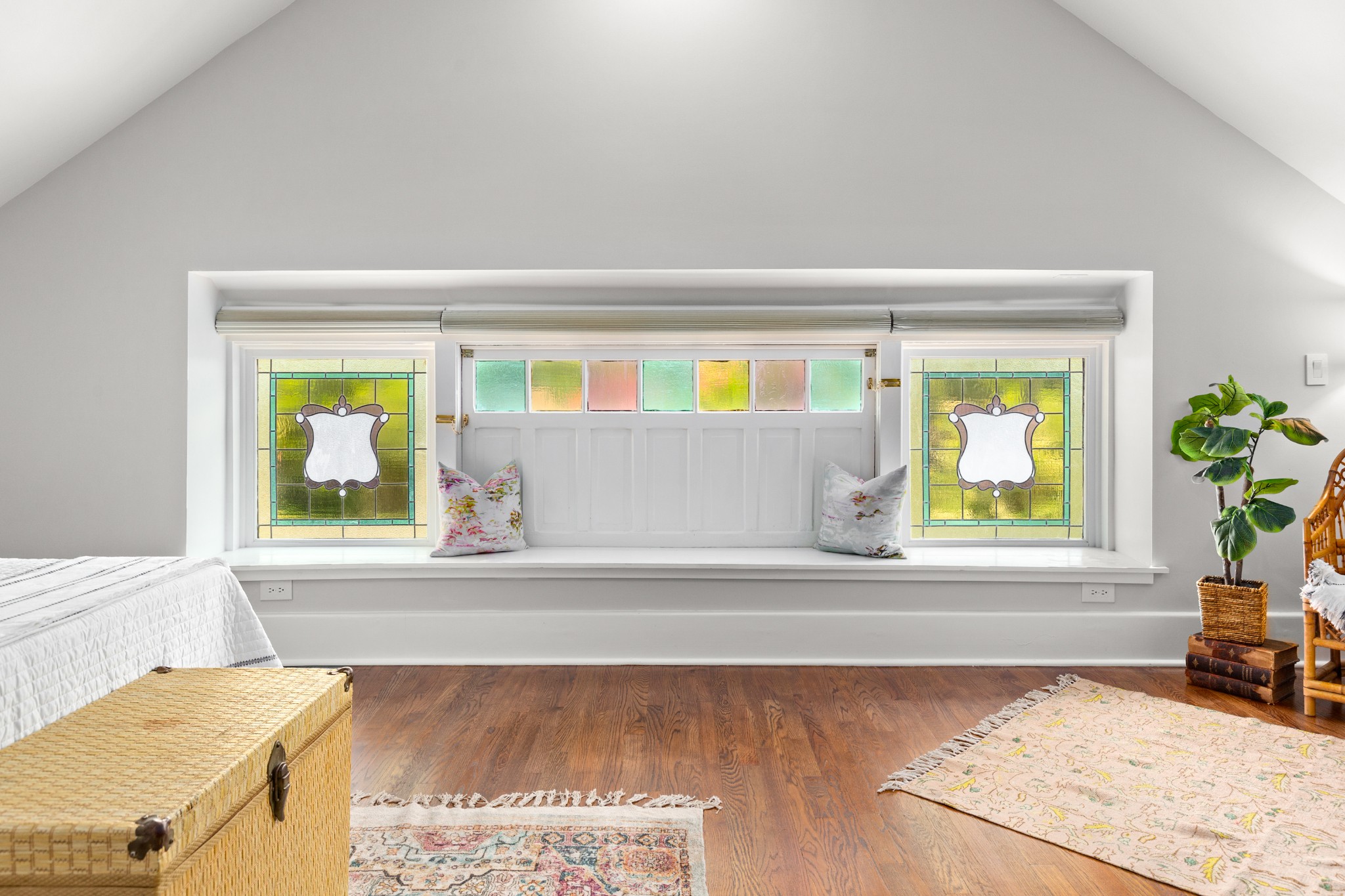 912 South Douglas Avenue Nashville, TN 37204 - Photo 29 of 34 a view of a living room and a window