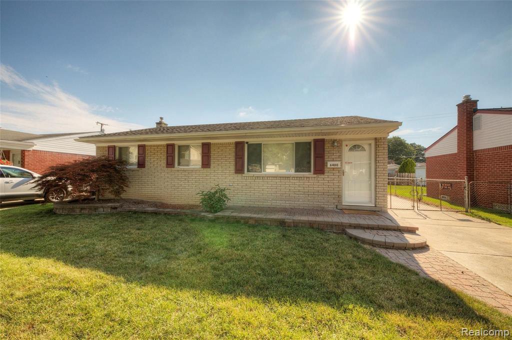 6480 Dillon Road Garden City, MI 48135 - Photo 2 of 45