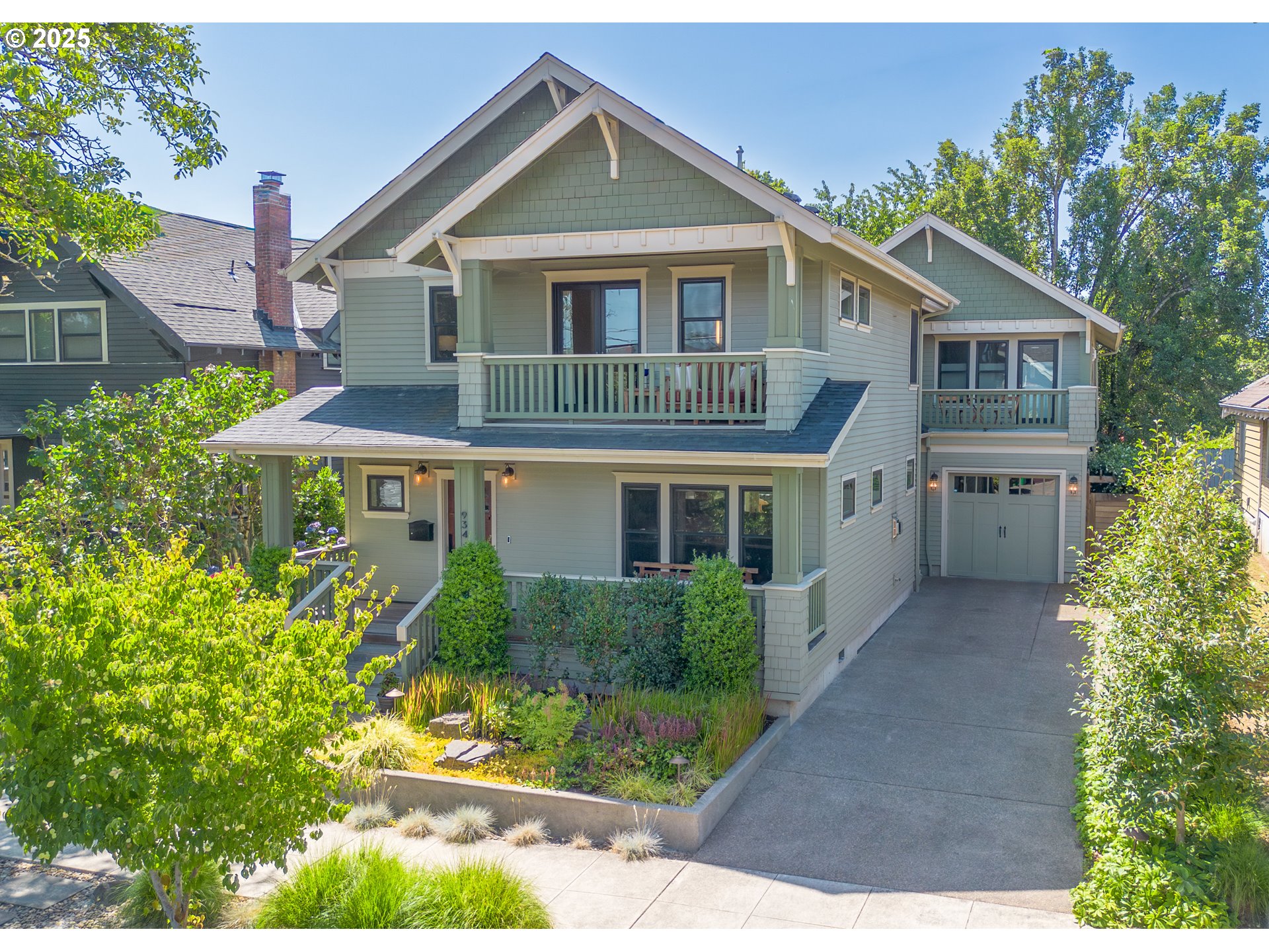 934 Southeast Rex Street Portland, OR 97202 - Photo 2 of 47 Gallery Image 2