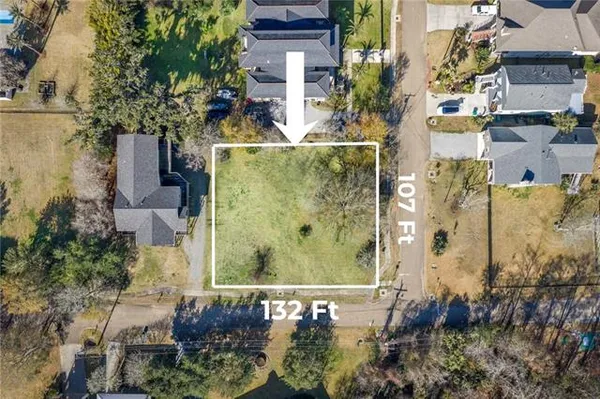 $300,000 | 138 Foy Street, Mandeville, LA 70448