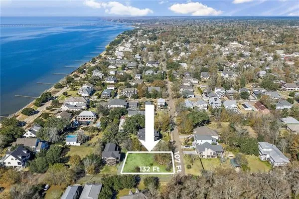 $300,000 | 138 Foy Street, Mandeville, LA 70448