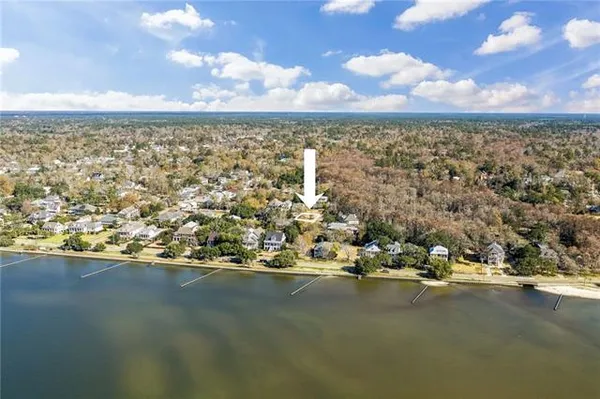 $300,000 | 138 Foy Street, Mandeville, LA 70448