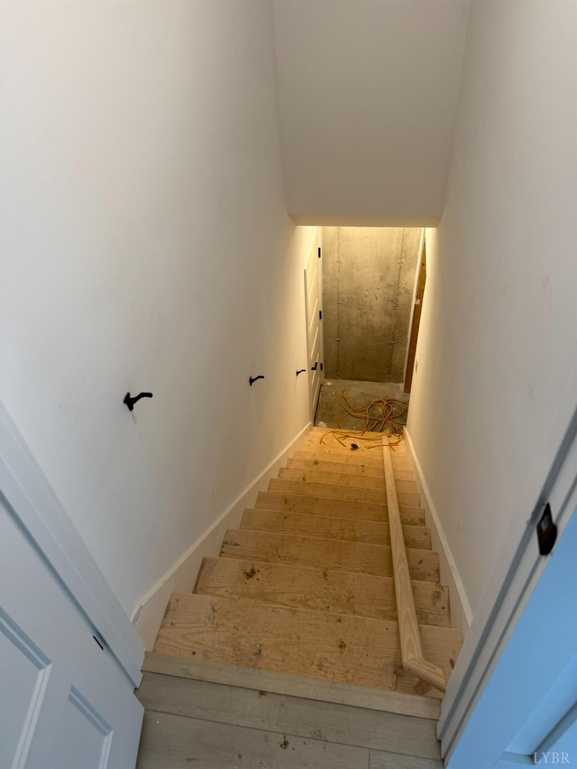 13790 Leesville Road Evington, VA 24550 - Photo 19 of 28 a bathroom with a tub