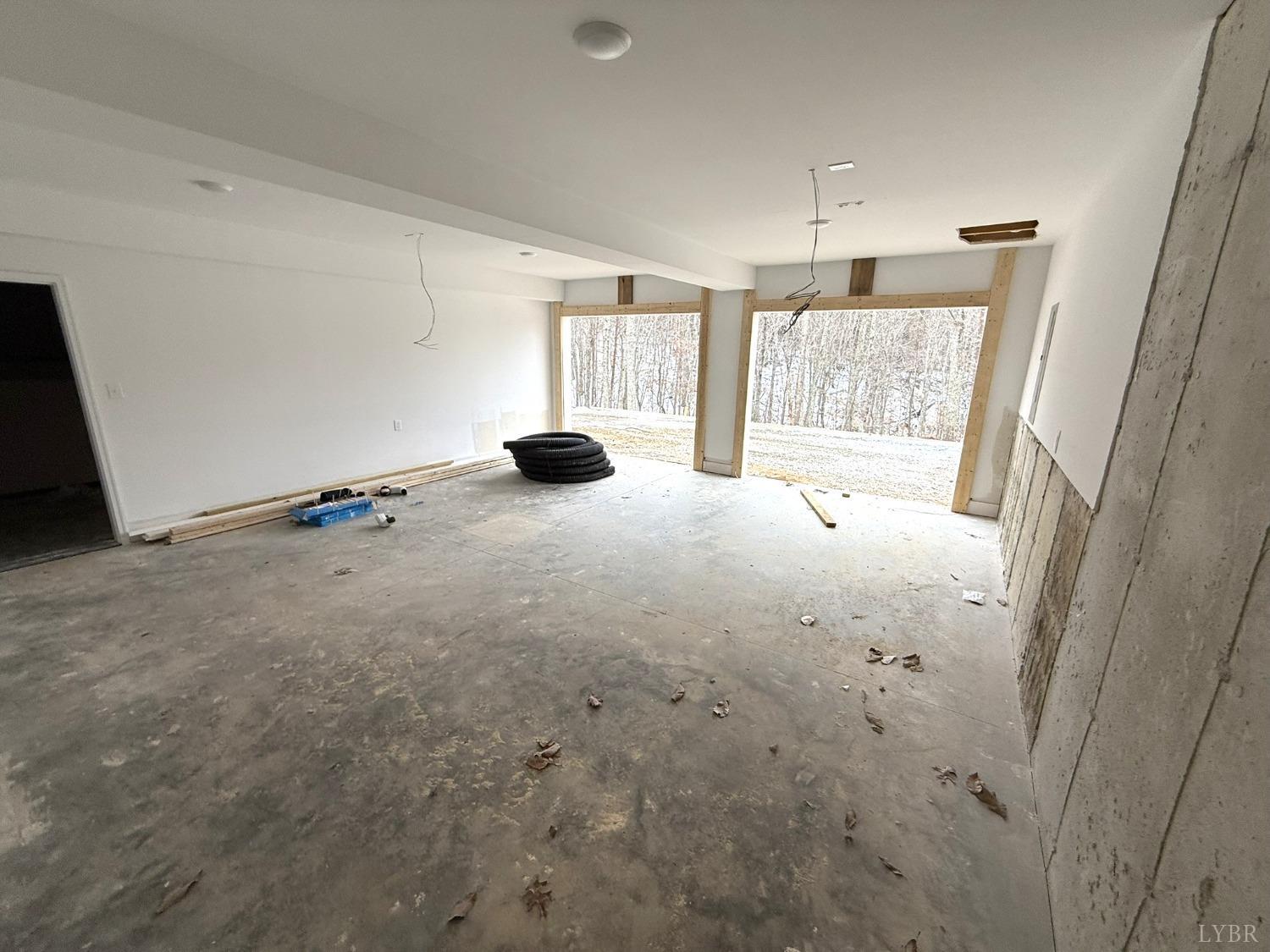 13790 Leesville Road Evington, VA 24550 - Photo 20 of 28 a view of an empty room with a window