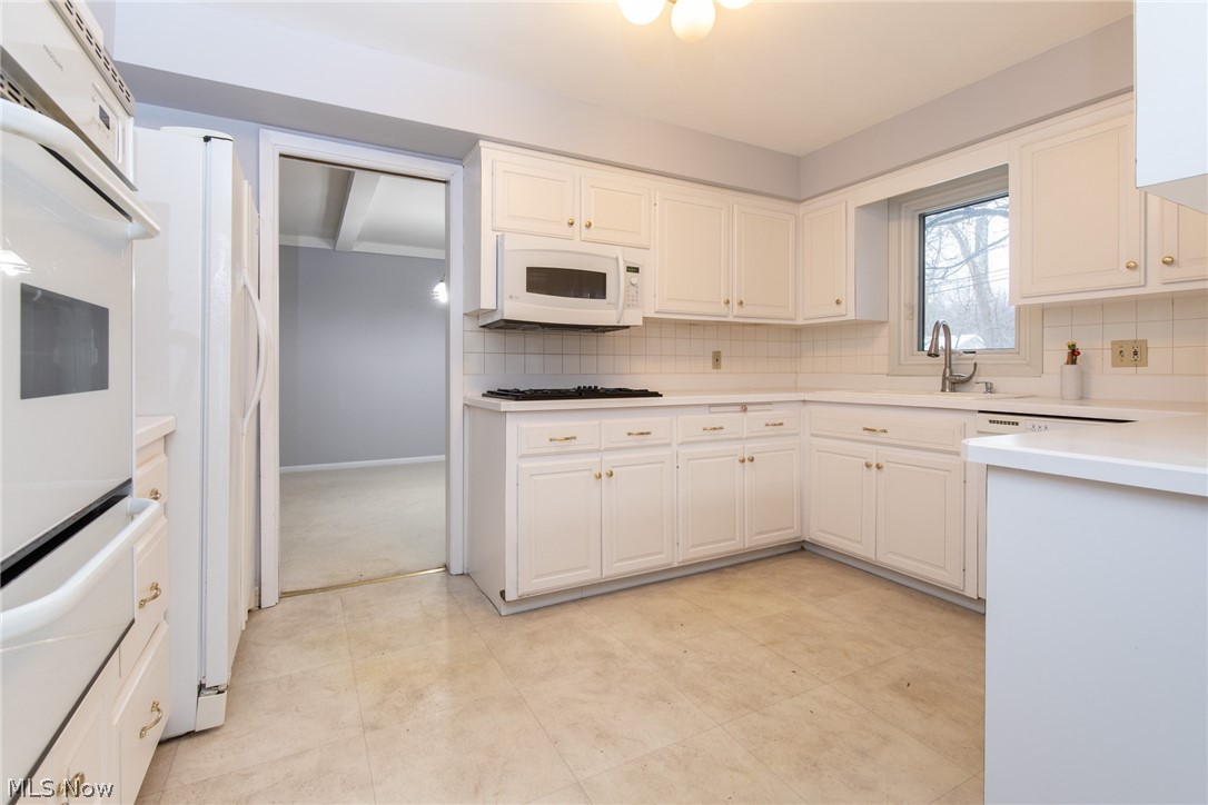 25010 Hazelmere Road Beachwood, OH 44122 - Photo 9 of 31 Gallery Image 9