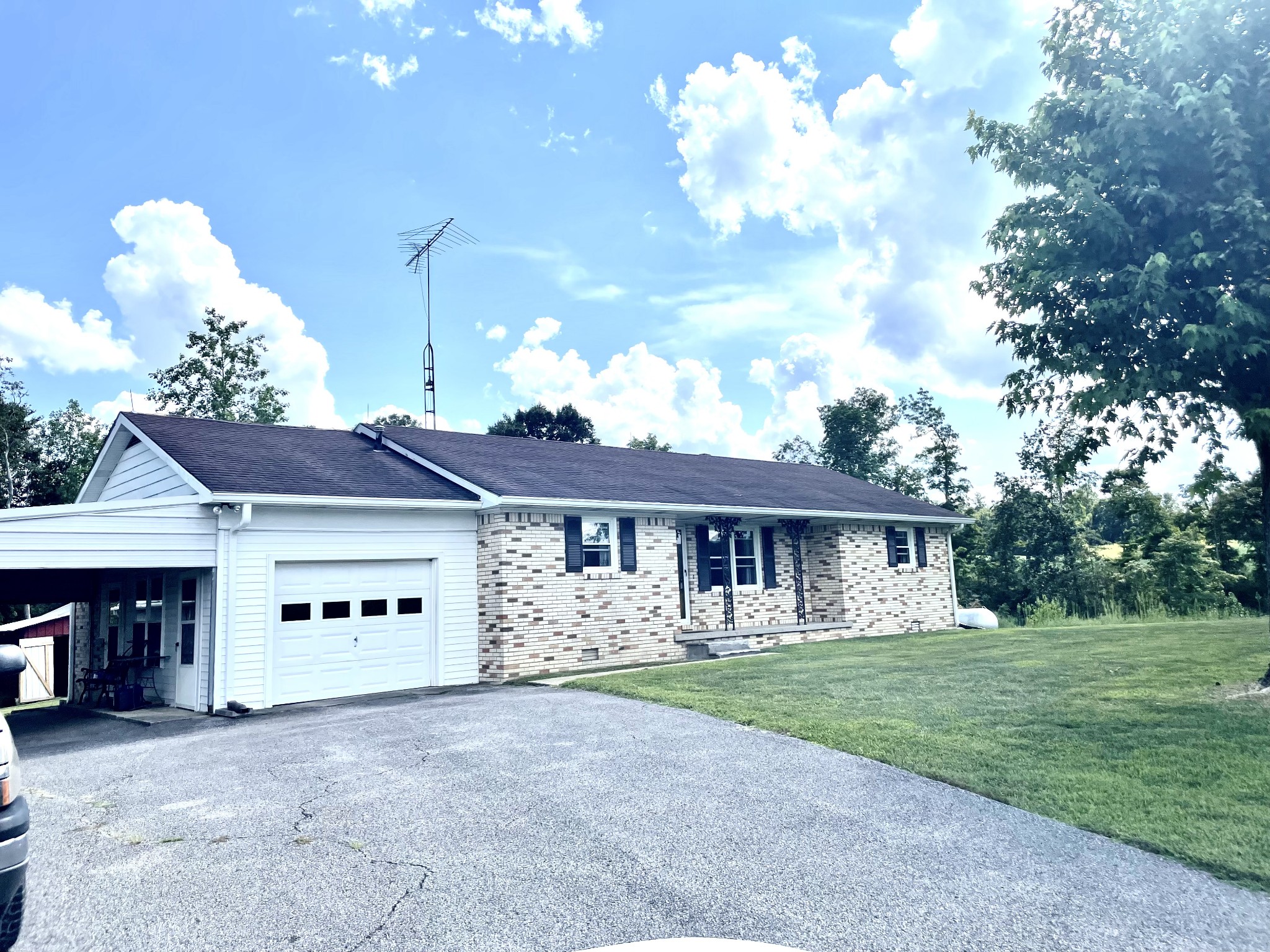 13927 Fruithill Red Bridge Road Crofton, KY 42217 - Photo 3 of 29 Gallery Image 3