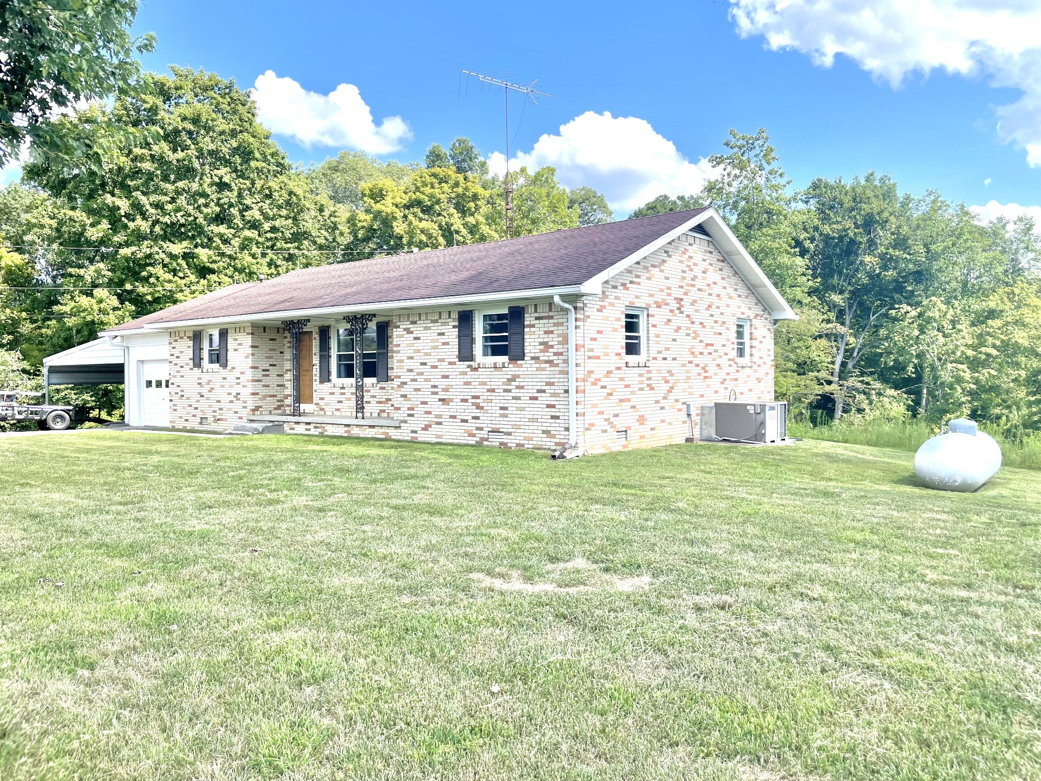 13927 Fruithill Red Bridge Road Crofton, KY 42217 - Photo 4 of 29 Gallery Image 4