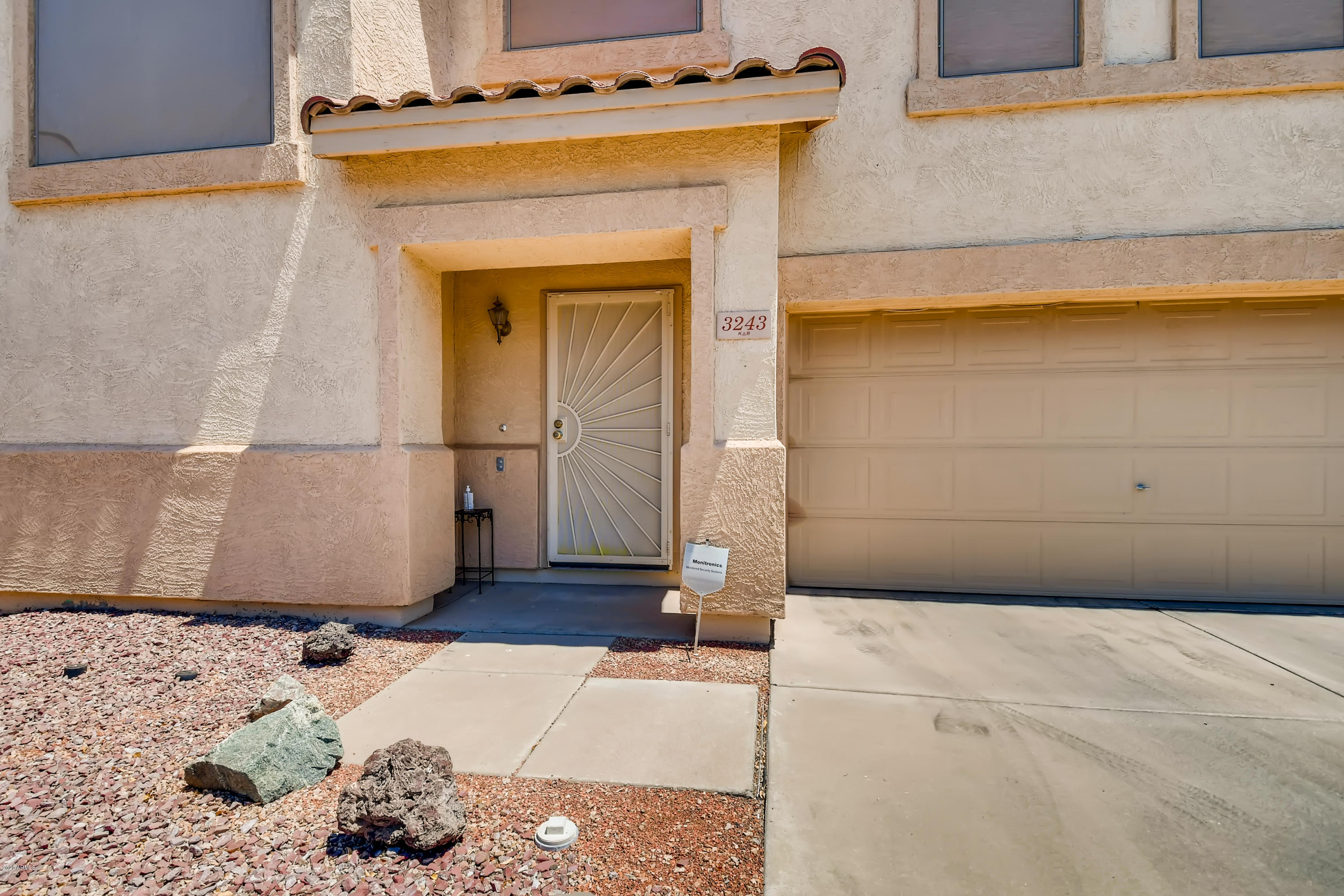 3243 South Conestoga Road Apache Junction, AZ 85119 - Photo 3 of 26 Sunburst security door