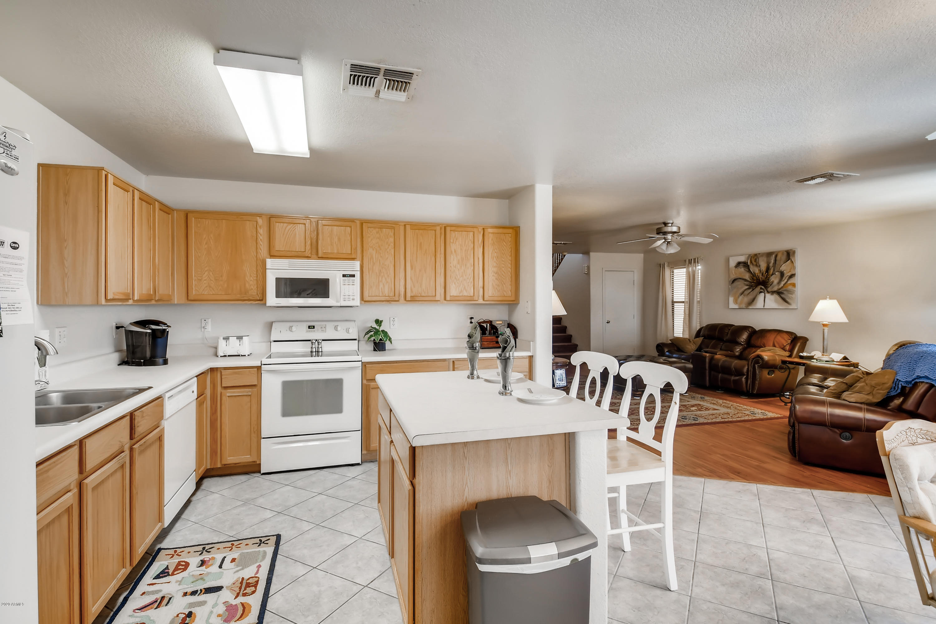 3243 South Conestoga Road Apache Junction, AZ 85119 - Photo 9 of 26 Counter top dining space