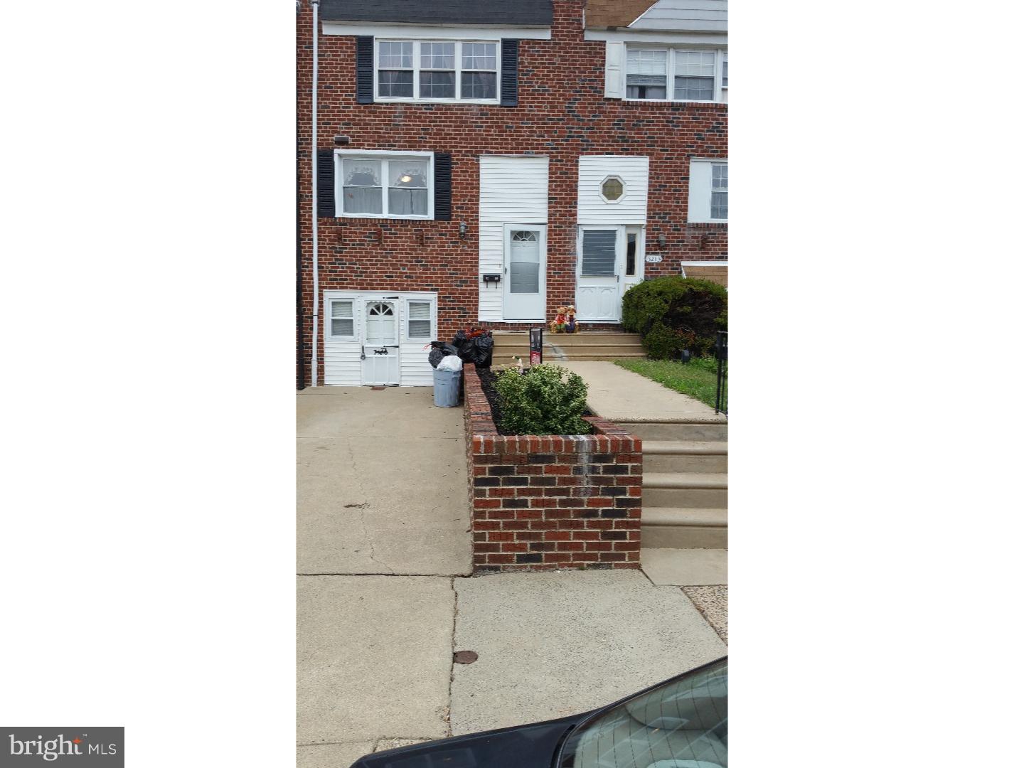 3211 Holly Road Philadelphia, PA 19154 - Photo 1 of 19 Exterior Front