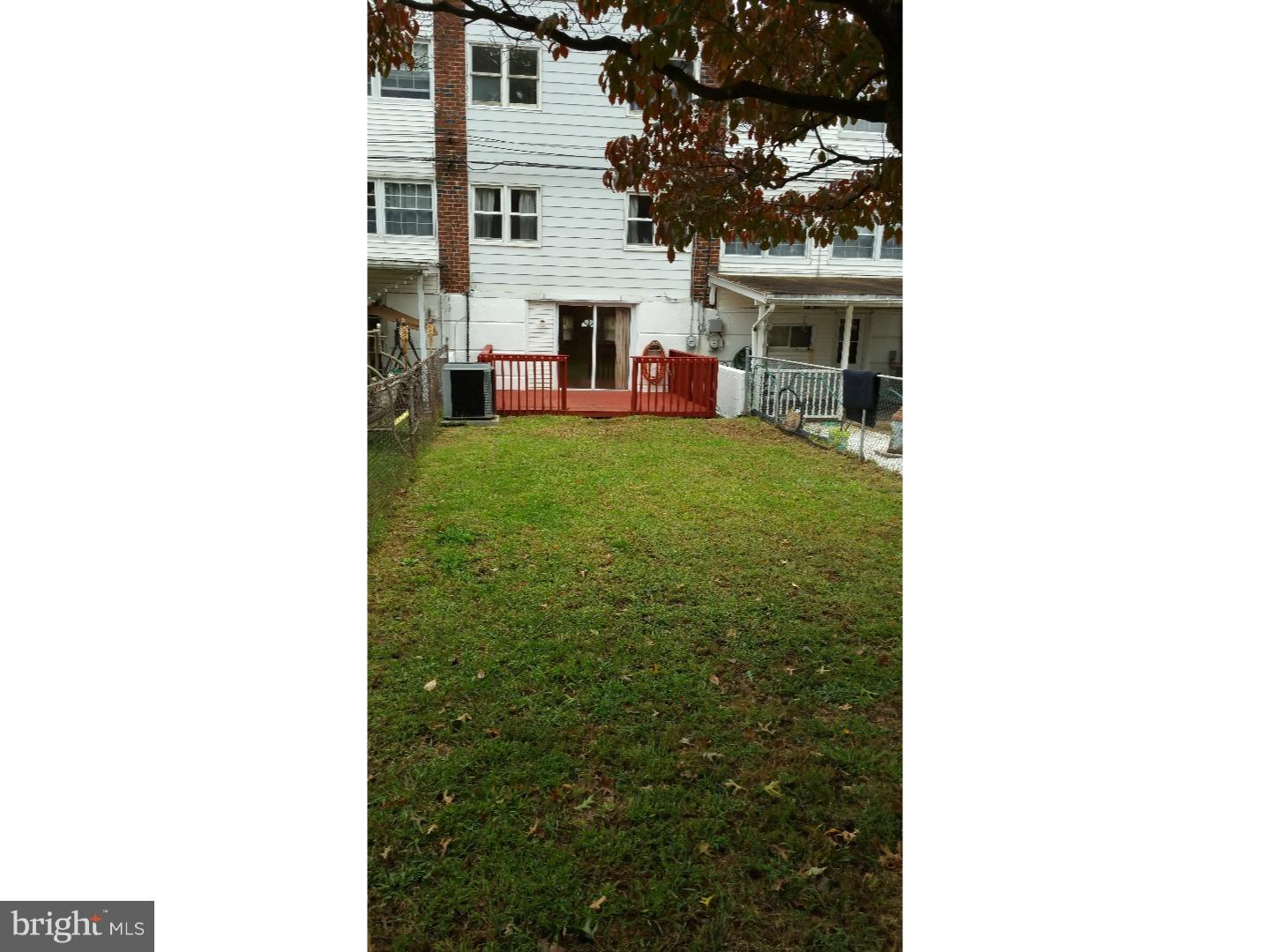 3211 Holly Road Philadelphia, PA 19154 - Photo 5 of 19 Exterior Back