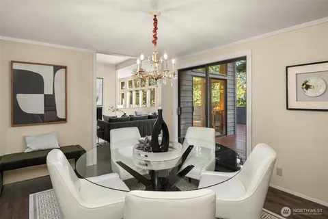 $2,200,000 | 6920 94th Avenue Southeast, Mercer Island, WA 98040