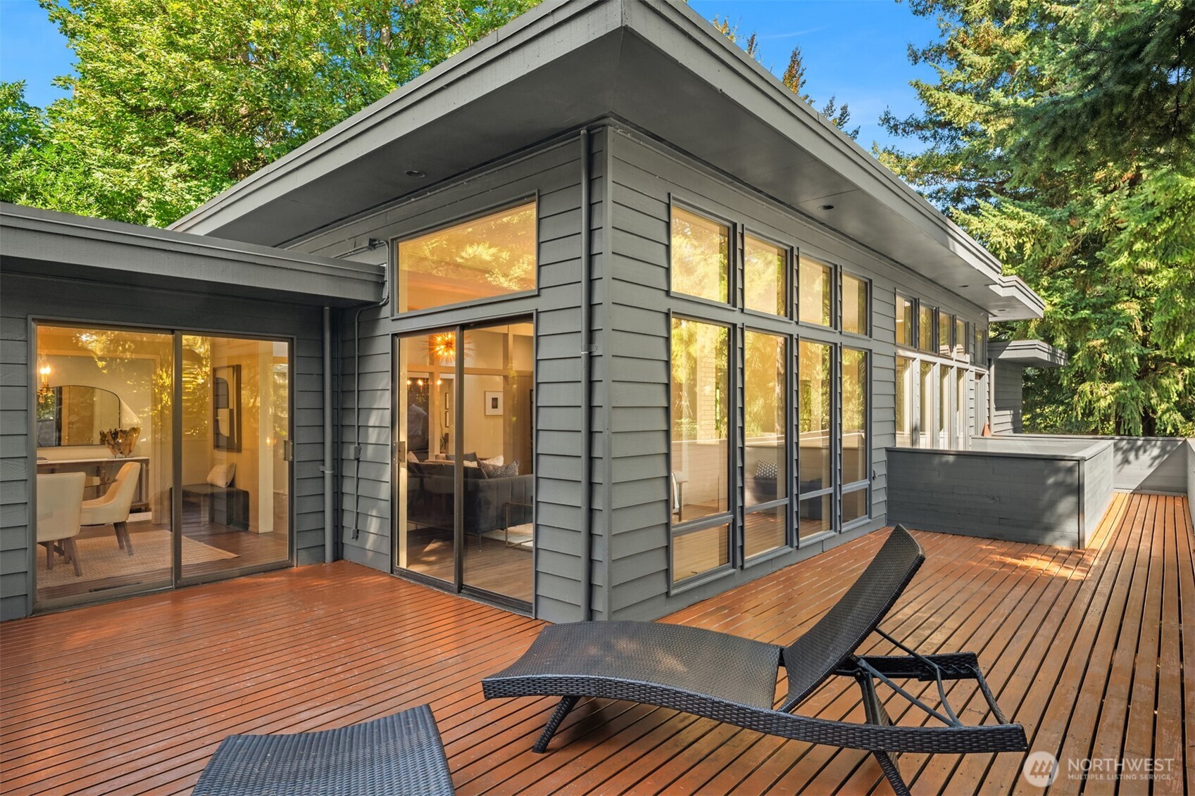 6920 94th Avenue Southeast Mercer Island, WA 98040 - Photo 12 of 33