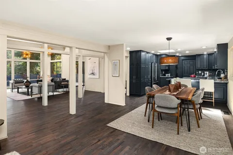 $2,200,000 | 6920 94th Avenue Southeast, Mercer Island, WA 98040