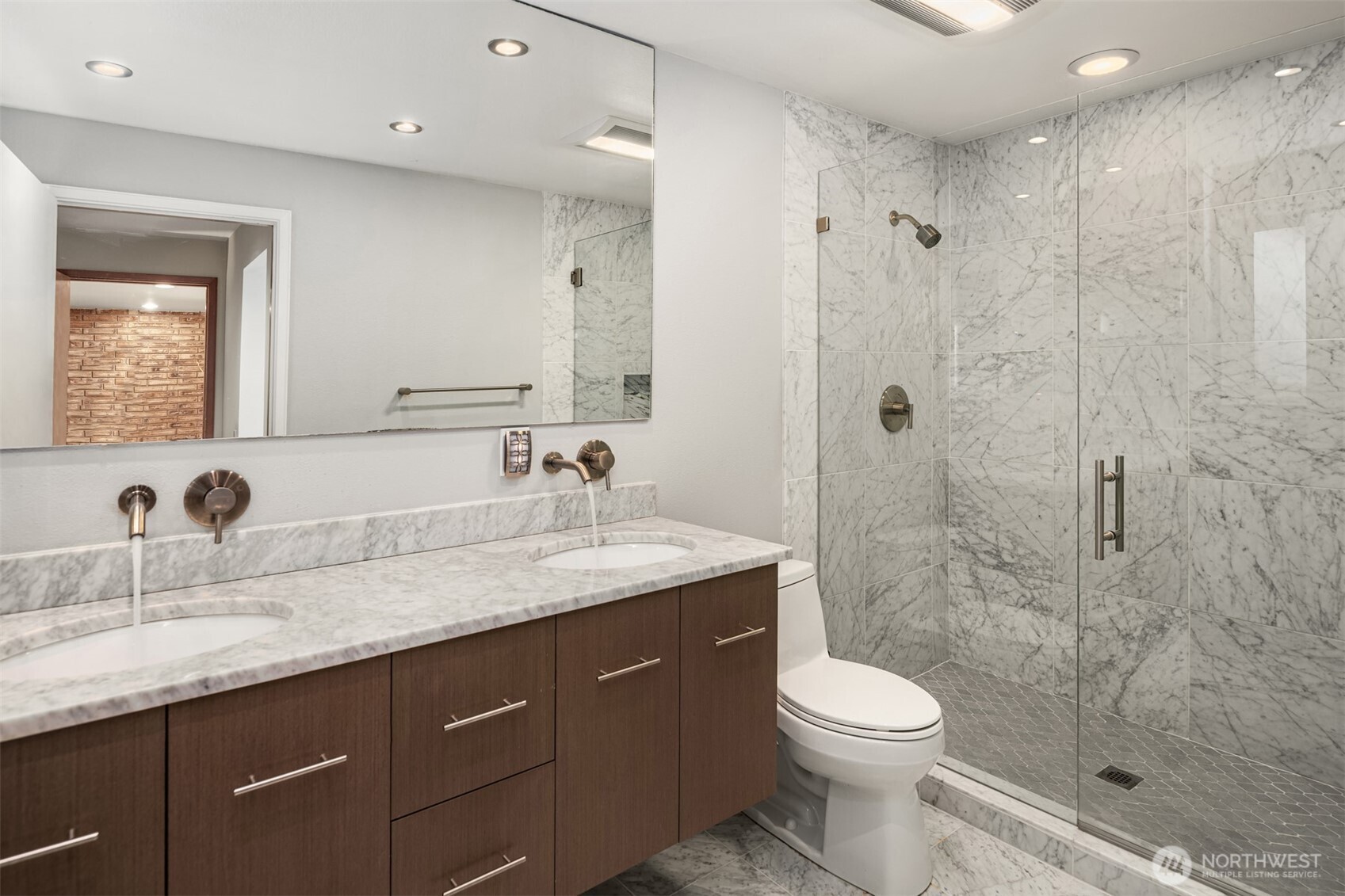 6920 94th Avenue Southeast Mercer Island, WA 98040 - Photo 21 of 33