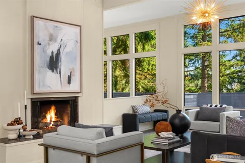 $2,200,000 | 6920 94th Avenue Southeast, Mercer Island, WA 98040