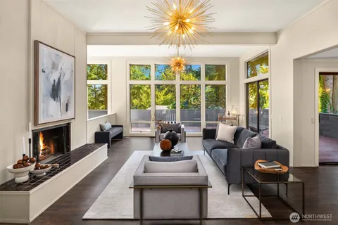 $2,200,000 | 6920 94th Avenue Southeast, Mercer Island, WA 98040