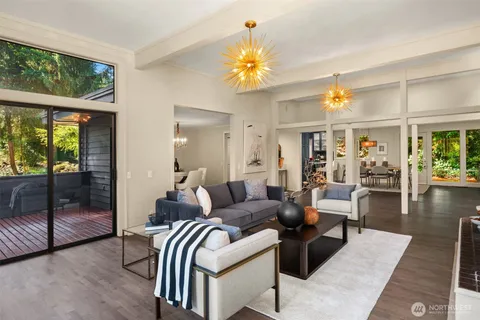 $2,200,000 | 6920 94th Avenue Southeast, Mercer Island, WA 98040