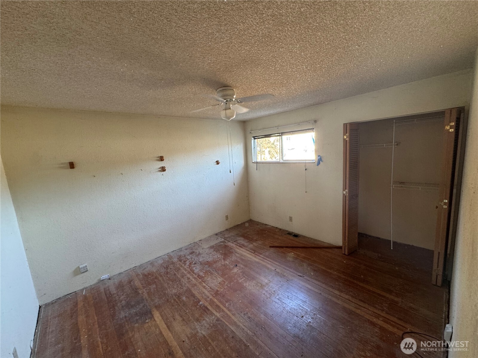 4939 Southwest Bruce Street Seattle, WA 98136 - Photo 7 of 14