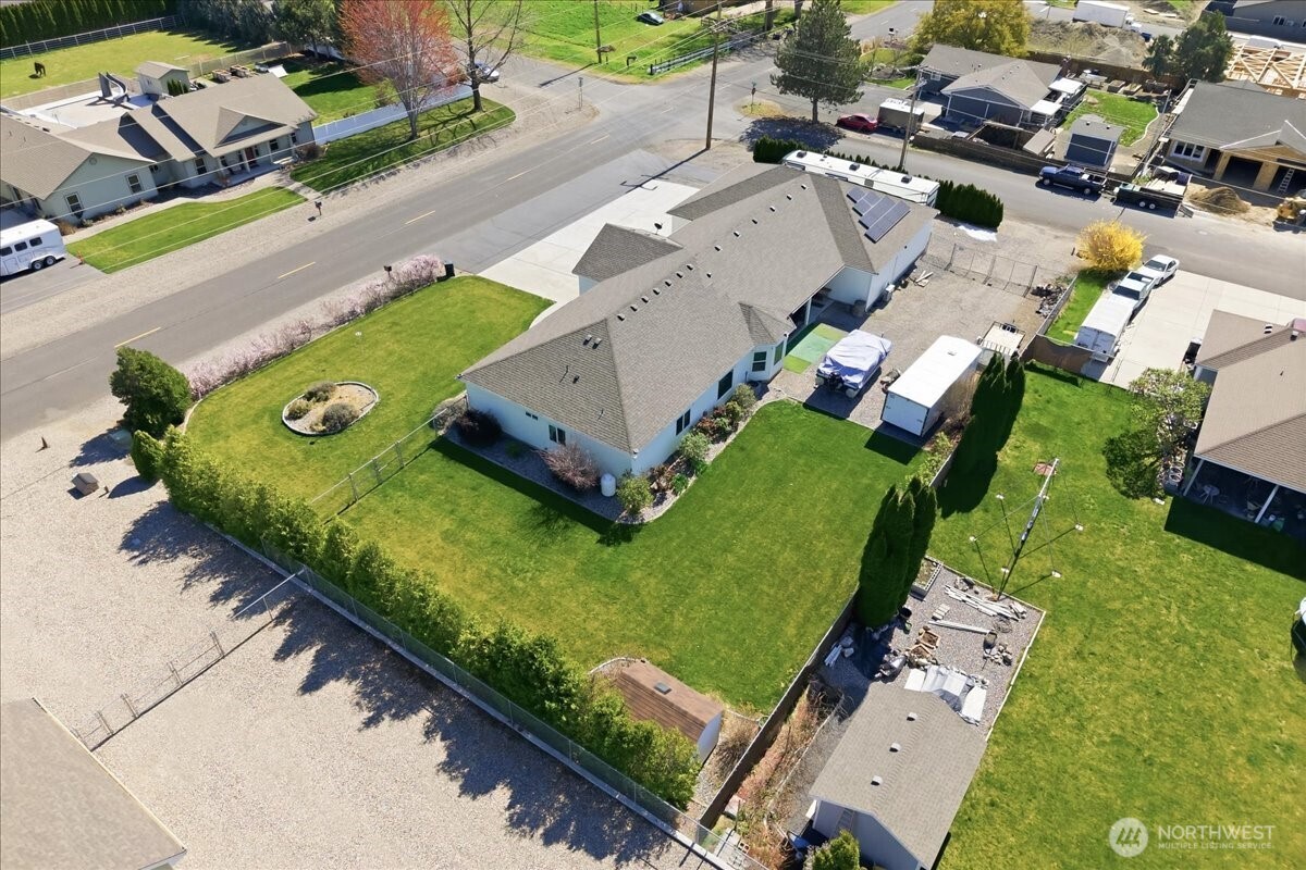 2304 Road 52 Pasco, WA 99301 - Photo 39 of 39 an aerial view of a tennis ground and a cars park side of the road
