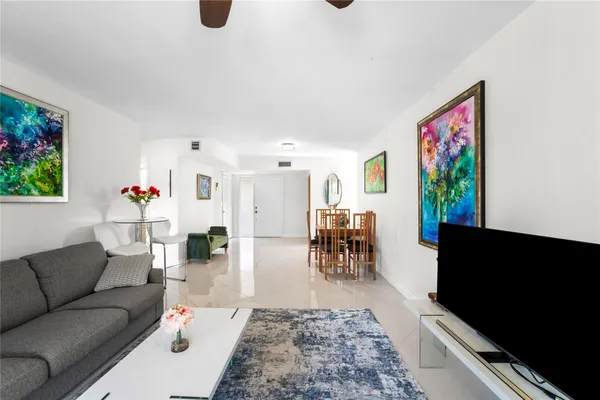 $249,000 | 11205 Green Lake Drive, Unit 204, Boynton Beach, FL 33437